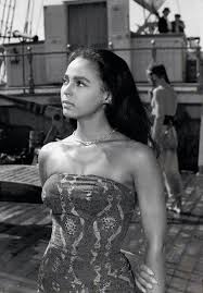 Beautiful Black Actresses In Their 20s Pin By Keisha Dixon On Our History Now Beautiful Black Women Vintage Black Glamour Dorothy Dandridge