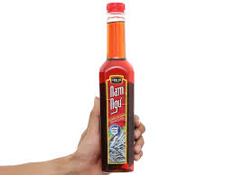 chụp packshot sản phẩm chai nước mắm nền trắng