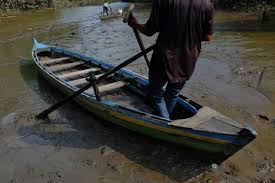 Seperti bunga dengan perdunya 2. Sampan Sudah Di Air Malay Sui