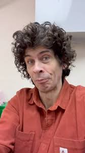 Morning!! Snack- always healthy, and always needed!! 😄 #tourlife  #areyoureadytorocktour2024 #oddsocks