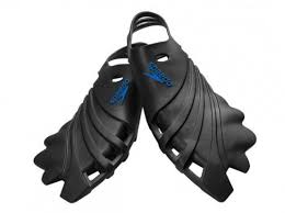 Speedo S New Humpback Whale Inspired Swim Fins Will Turn You Into An Underwater Speed Demon Swim Fins Swimming Speedo