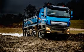 Daf fährt schon einmal voraus. Download Wallpapers 4k Daf Cf Offroad 2018 Truck Tipper Euro 6 New Cf 8x4 Cargo Transport Trucks Daf Besthqwallpapers Com Trucks 2018 Trucks Dumper Truck