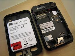 Inside Neonode N2. Battery on the left ...