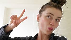 Storytime from my bach (lol) + beauty empties + my new side quest + more