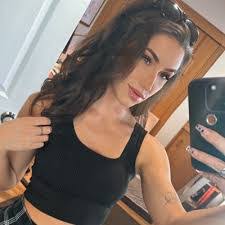 Lynn Baylor's Instagram, Twitter & Facebook