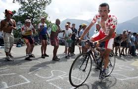 The tour began with a prologue in london, and ended with the. Tour De France Jaune A Pois Vert A Quoi Correspondent Les Maillots Distinctifs