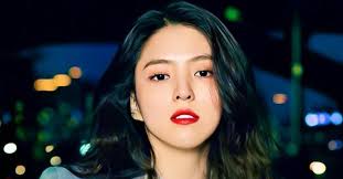 Han So Hee xác nhận đang hẹn hò Ryu Jun Yeol, phủ nhận là kẻ thứ 3