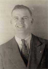 Frank Lyle's Instagram, Twitter & Facebook