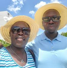 What blood vessel carries deoxygenated blood from the upper body?