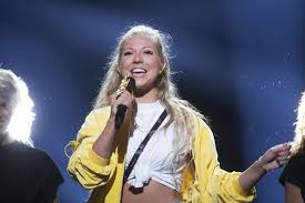 (swayze and i) became friends in his acting class and discovered that we lived right around the block from each other. Melfest Wiwi Jury Reviews Sigrid Bernson With Patrick Swayze