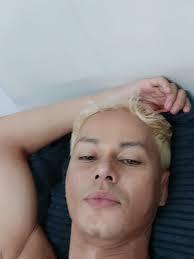 Alexandra Eve Blonde