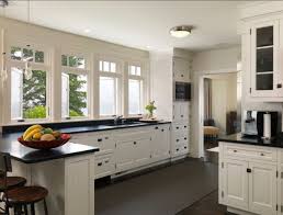 White Kitchen Paint Color White Dove Oc17 Benjamin Moore Benjaminmoorepaintcolors Kitchen Cabinet Remodel Farmhouse Kitchen Design European Farmhouse Kitchen