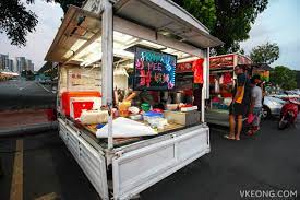 Bandar puteri town park 730 m. Prawn Mee Food Truck Outside Giant Bandar Puteri Puchong