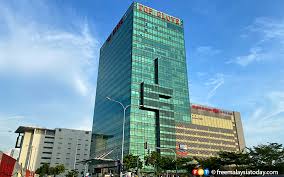 Top glove corporation berhad is a malaysian rubber glove manufacturer who also specialises in face masks, condoms, dental dams, and other products. Top Glove Posts Record 20 Fold Jump In Quarterly Profit Free Malaysia Today Fmt
