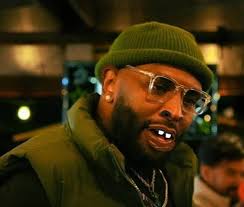 😂😂😂Bro chose violence