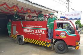 Pemadam Kebakaran Yang Bekerja Tanpa Pamrih Halaman All Kompas Com