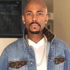 Farrah Grey's Instagram, Twitter & Facebook