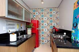 Desain Dapur Minimalis Modern 2x2 Dengan Keramik Dinding Terbaru Decoracao Cozinha Retro Modelos De Cozinha Decoracao Cozinha