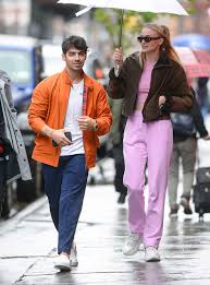 Gonna hit this wedding real quick, reads one caption over a video showing turner in a white bridal outfit walking past with jonas. Joe Jonas Sophie Turner In Nyc After Surprise Vegas Wedding People Com