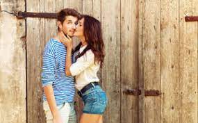 Jack era ultima persoană pe care se așteptase să o găsească locuind în continuare în hopeful… și singurul bărbat pe care âl iubise vreodată. De Ce IgnorÄƒ BÄƒieÈ›ii Fata Care Le Place Comportamentul Unui BÄƒrbat IndrÄƒgostit