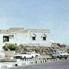 صور المدينة المنورة على تويتر مسجد ثنية الواداع كان يقع خرجة نفق المناخة بداية شارع سلطان امام مجمع الداودية الان https t co house styles mansions building