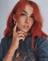 Madeline Summers (maemaesumm)