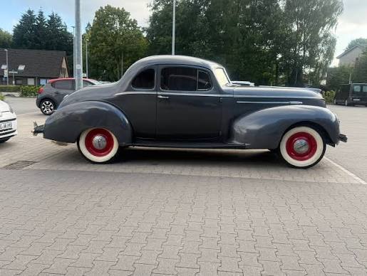 Pictures of cars with fender skirts installed?