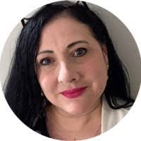 Melissa Dyer's Instagram, Twitter & Facebook