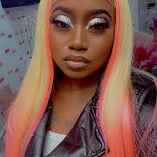 Alisa Field's Instagram, Twitter & Facebook