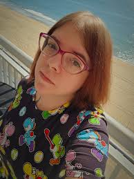 Gamer girl introduces herself and gaming interests