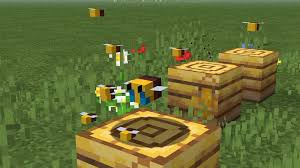 If a bee nest is broken with a tool not enchanted with silk touch, it drops nothing and any bees inside emerge angry at the player. Better Bees Bzzzt Minecraft Texture Pack