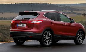 Nissan Has Unveiled A New Version Of The Qashqai Crossover Model For 2014 Year This Model Is One Of The 10 Best Selling C Nissan Qashqai Nissan Expensive Cars