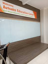 Harga kaca cermin per meter memang berbeda beda menyesuaikan dengan ukuran. Jual Glass Board White Board Papan Tulis Kaca Glasstone Alumunium Jakarta Utara Tokokacadanalumunium Tokopedia