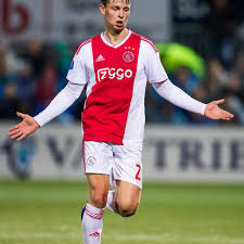 This work on joshua zirkzee biography presents you facts about his early life, net worth, family, childhood, personal life, parents, lifestyle, and girlfriend/wife. The Father Of Ajax S Frenkie De Jong S Prefers Fc Barcelona Over Bayern Munich And Psg Bavarian Football Works