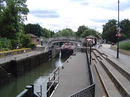 Boulter's lock and ray mill island bölgesinde veya civarında olabilirler. Boulter S Lock Wikipedia