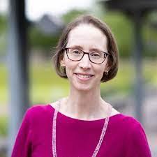 Roslyn Bartlett's Instagram, Twitter & Facebook