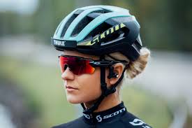 Jenny rissveds was wearing all kinds of tape today from a practice crash. Jenny Rissveds Is Returning To World Cup Racing Canadian Cycling Magazine
