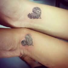 Tatuajes Para Parejas 60 Tattoos Mas Romanticos Con Significado Fingerprint Tattoos Tattoos For Daughters Friendship Tattoos