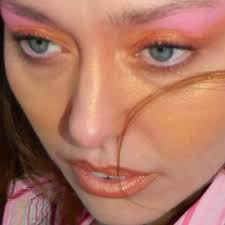 Sylvia Daly in pink and blue ☘️ 🇮🇪 enjoy that gorgeous HD moment lovelies