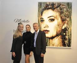 Zanger Ignace was aanwezig op overhandiging kunstwerk aan vrouw Kevin De  Bruyne