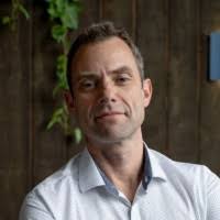 3600+ "Neil" profiles