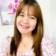 Dulce Bathan's Instagram, Twitter & Facebook