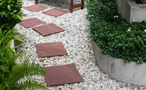 Un giardino verticale situato all'interno della nostra casa o anche all'esterno è una parete viva che se opportunamente progettata diventa una vera opera d'arte. V Di Vialetti Da Giardino Idee Per Sentieri Camminamenti E Pavimenti Con Pietre E Legno