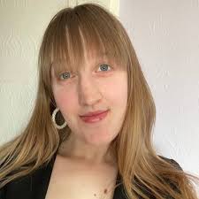 Carla Devine's Instagram, Twitter & Facebook