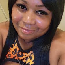 Earlene Robinson's Instagram, Twitter & Facebook