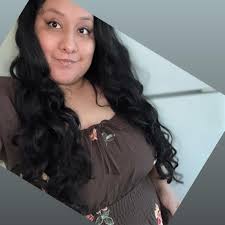 CONGRATULATIONS 🎓🎓 "Identical twins ranked 1st and 2nd, congratulations  to Arlette and Arlynn Lopez for graduating from Dilley High School!" 📸:  Fotografia D'Aela