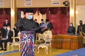 Kerajaan baharu yang dipersetujui bersama ini juga akan terus memberi pembelaan kepada rakyat dan sedaya upaya melakukan yang terbaik berdasarkan aku janji dilancarkan pada 16. Senarai Awal Menteri Penuh Sabah 2020
