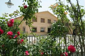 Portal para buscar casas rurales en lleida, compara precios y ofertas desde 12 € hasta 74 € por persona, encuentra comentarios, fotos, características, disponibilidad y reserva. Casas Rurales En Lleida