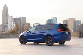 The 2021 chrysler pacifica hybrid's smooth ride and straightforward infotainment controls help it secure a spot near the top of our the 2021 chrysler pacifica hybrid's #2 ranking is based on its score within the minivans category. Stellantis Media 2021 Chrysler Pacifica