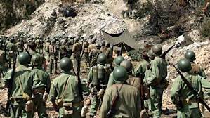 The real ridge looked about 20 feet high, in the movie it becomes at least 100 feet high!!!!! Hacksaw Ridge Behind The Lens Online